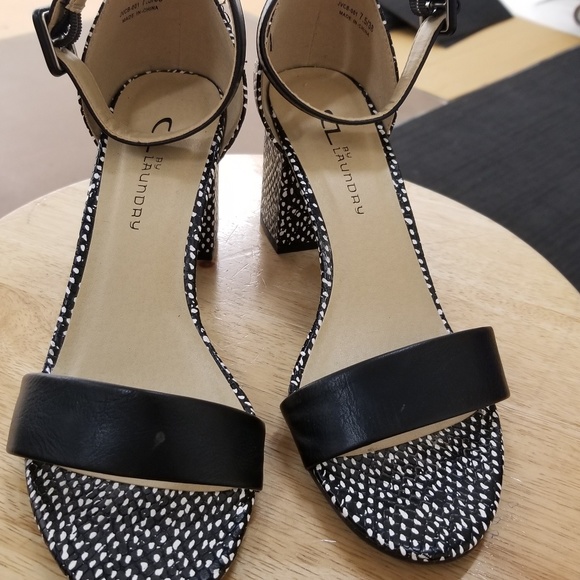 Laundry by Design Shoes - 5/$20🔥💰🙋🏾‍♀️Laundry Stack Heel Sandals